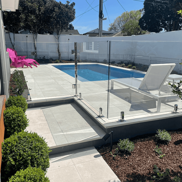 Crema Bianco Tumbled and Sandblasted Limestone - Stone and Tile Projects