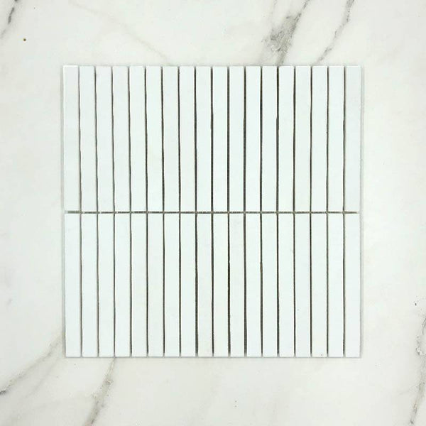 Kit Kat Thassos Finger Mosaic 148×15