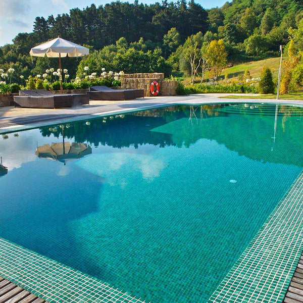 Niebla 2586-B Green Glass Mosaic Pool Tile - Stone and Tile Projects